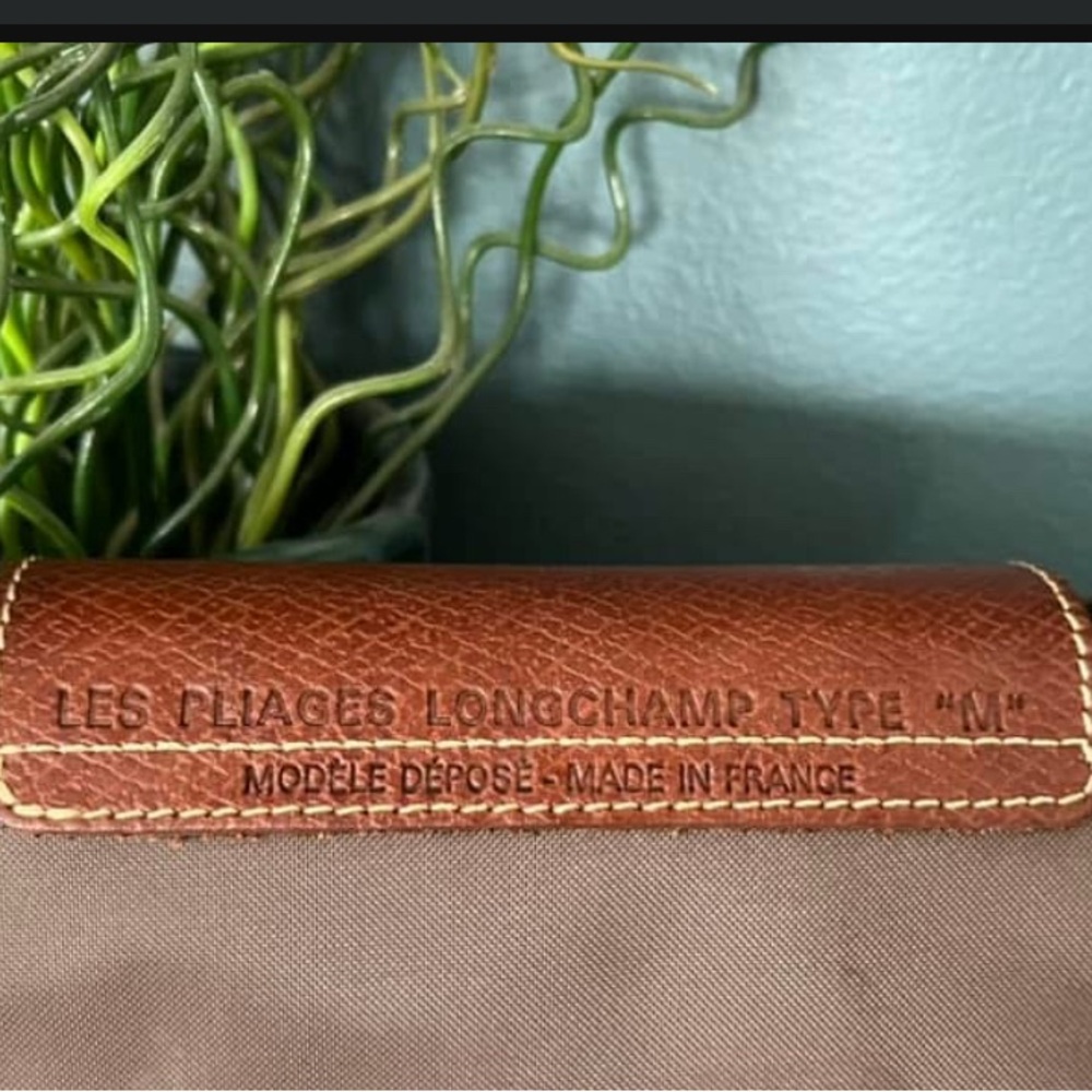 Longchamp Tote - Picture 3 of 7